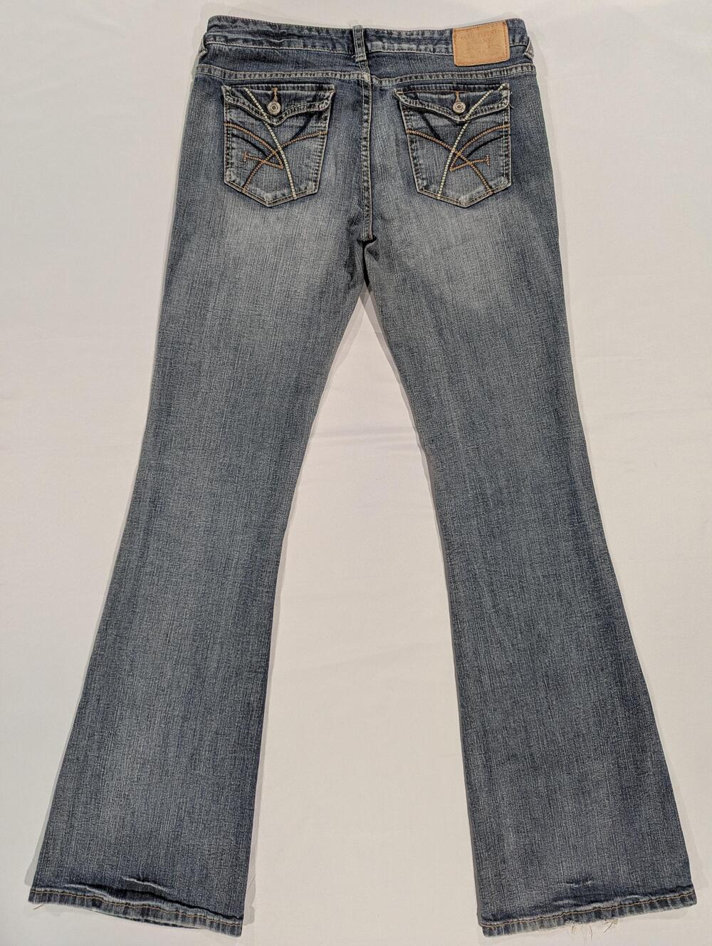 Amethyst Jeans Juniors 11 Tall Blue Med Wash Low Rise Bootcut Stretch Denim